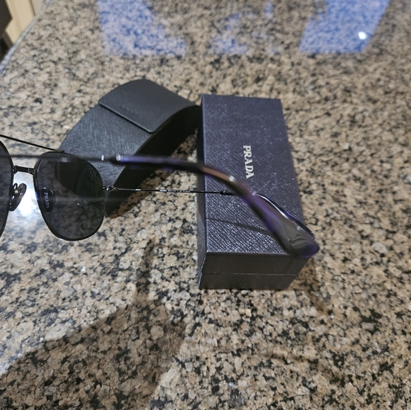 AUTHENTIC PRADA SUNGLASSES - Picture 5 of 10
